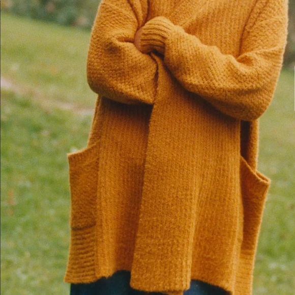 NWT Size M This cardigan complements dewy mornings and chilly evenings with ease - Picture 15 of 15